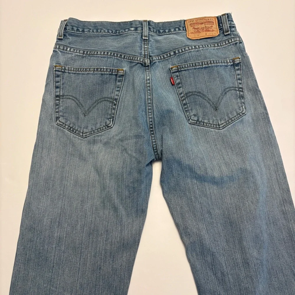 Levi's 559 Relaxed Straight Jeans Mens 34x30 Light Wash Blue Denim 100% Cotton